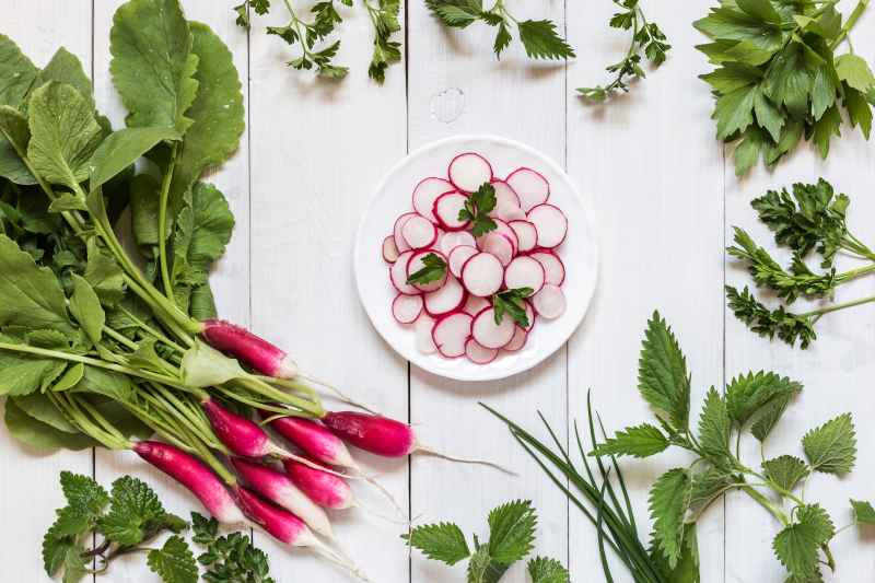 Korzyści zdrowotne płynące z jedzenia liści rzodkiewki
