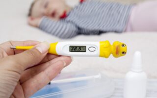 Czy napady gorączkowe są niebezpieczne dla życia dziecka?