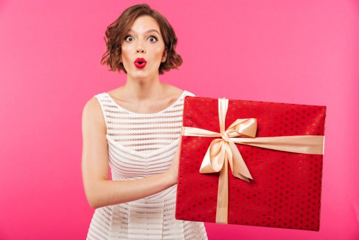 Szlafrok damski na prezent? Podpowiadamy, jak trafić w gust obdarowanej